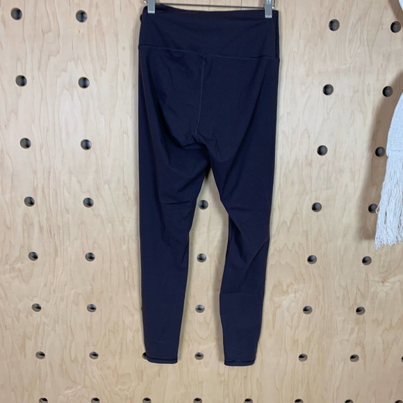 Everlane Women’s The Perform High-Rise Legging in Ink Gray Size Medium - Picture 3 of 5